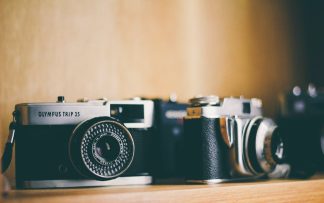 Canon PowerShot V10 Vlog Camera (Silver)